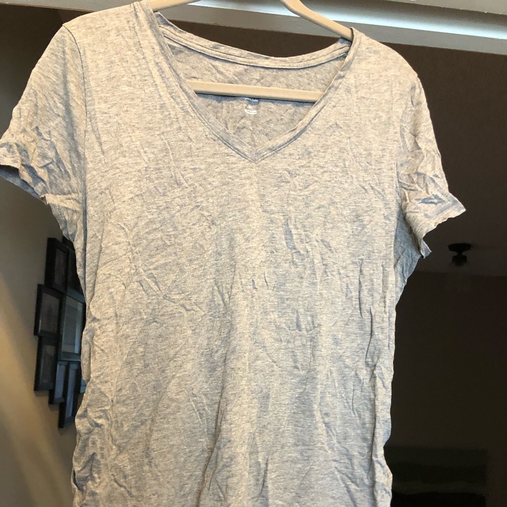 Basic gray maternity tee